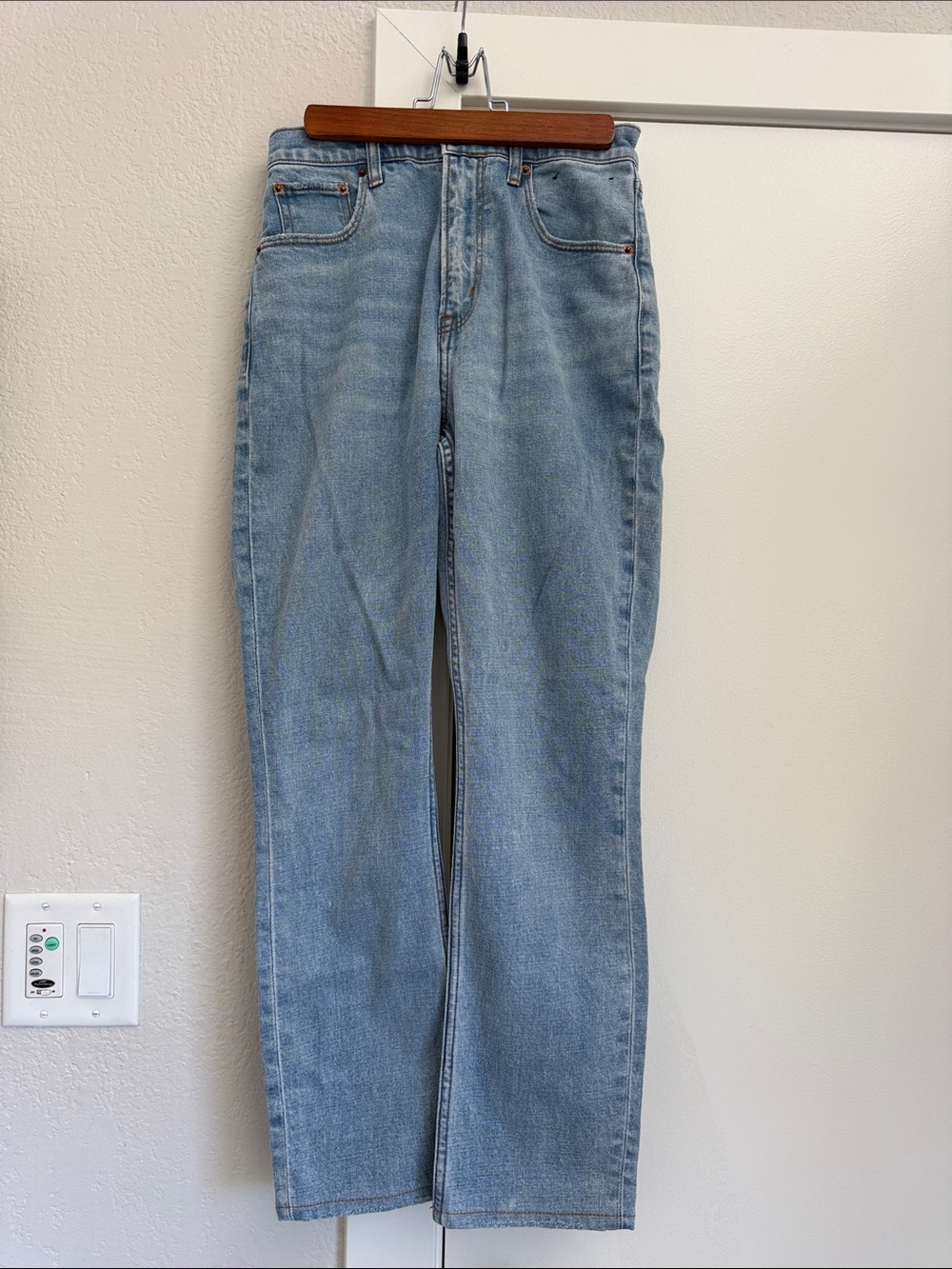 Abercrombie XSHORT Curve Love The 90s Slim Straight Ultra High Rise Jeans